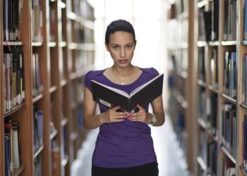 The Evolution and Impact of the Indian University Credit System on Student Success