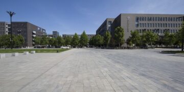 Glocal University: Empowering Students to Thrive in the Globalized World