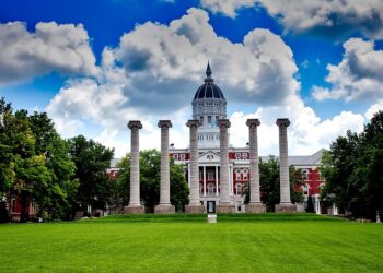 Unlocking New Opportunities: Benefits of studying at a UGC Approved University