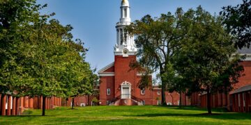 AICTE’s Collaboration with Industry Giants: Bridging the Gap between Academia and Real-world Skills